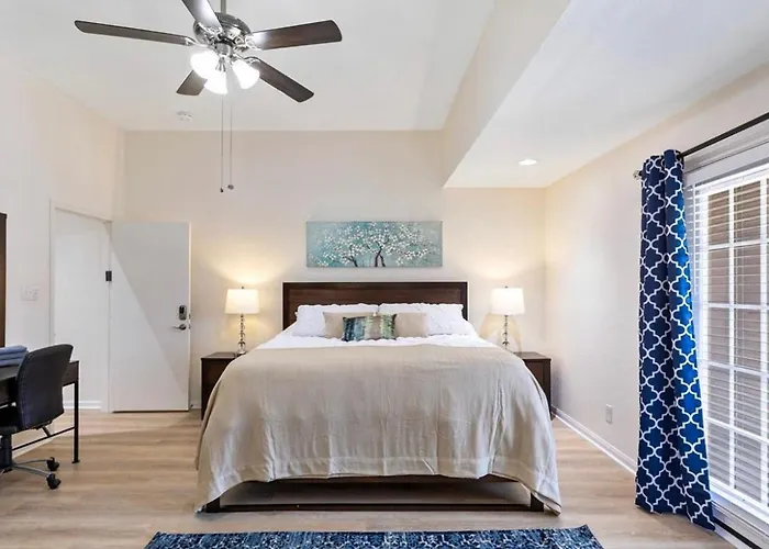 Lucky House - Tranquility In The Middle Of Houston - Tv In Every Room - 300 M2